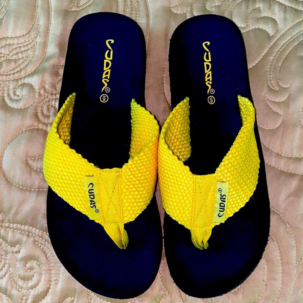 💛 cudas beach sandals 💛